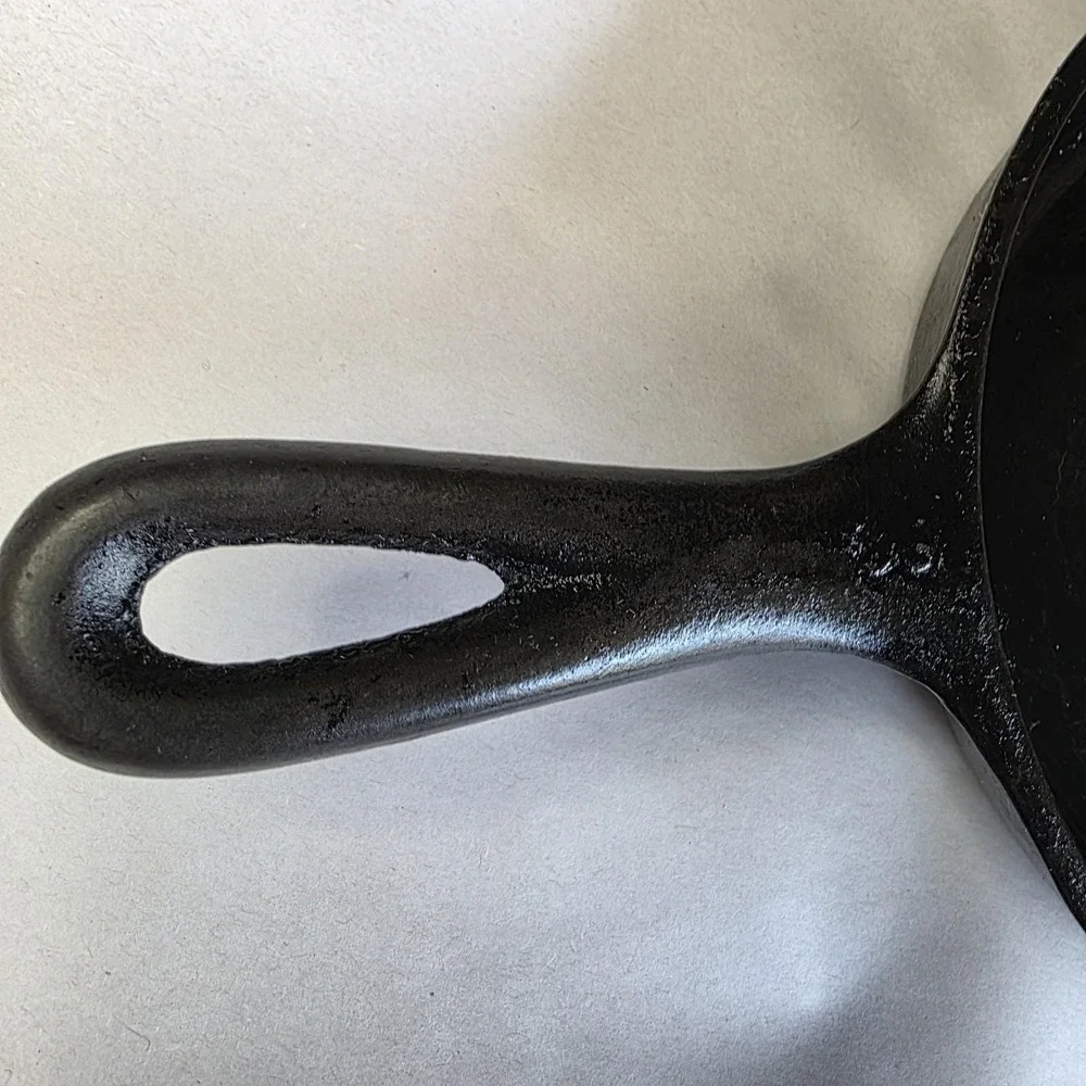 VTG Wagner Ware Stylized Sidney O No. 3 Cast Iron Skillet 1053 P
